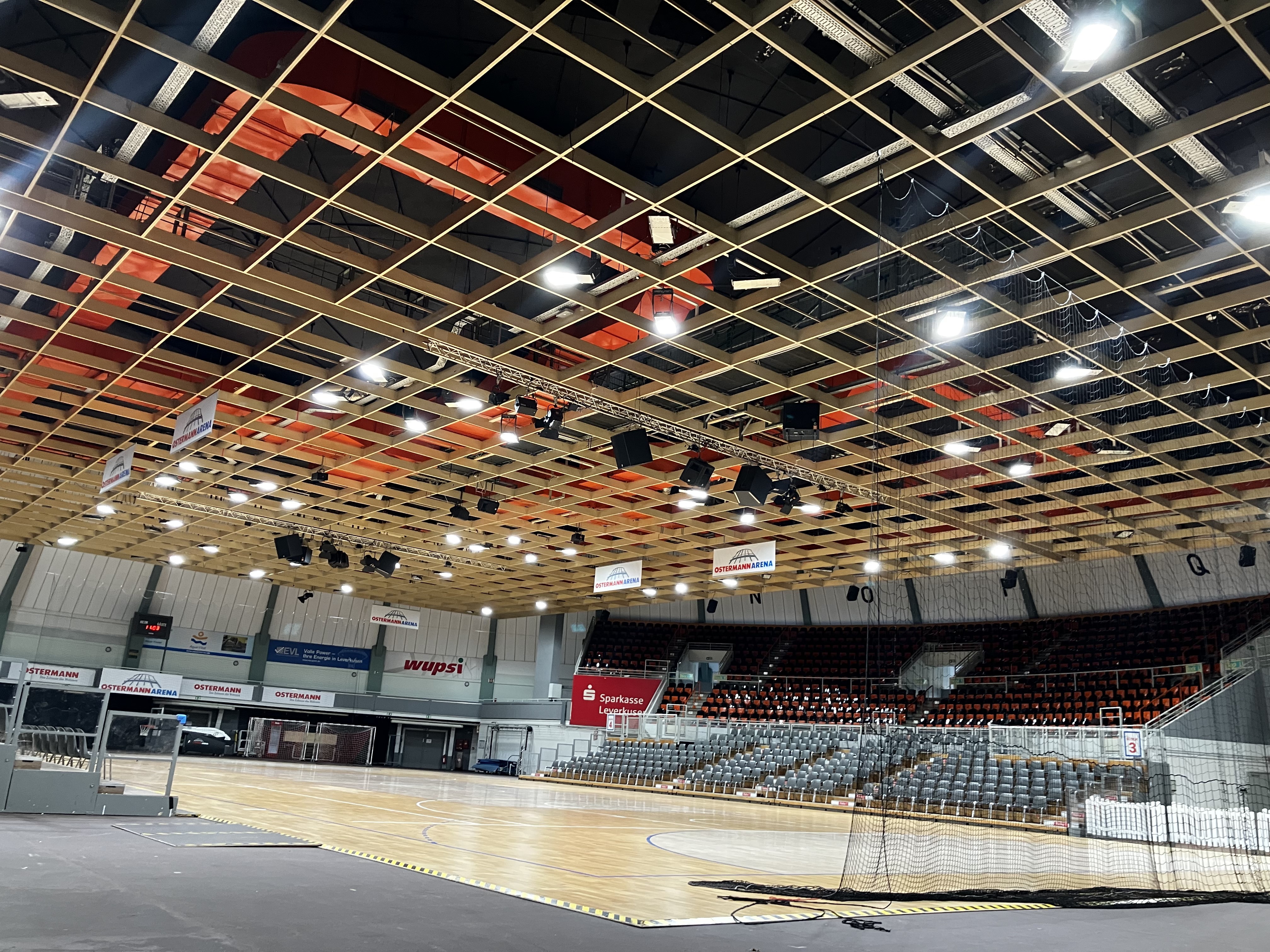 Die Ostermann-Arena erstrahlt in einem neuen Licht! 